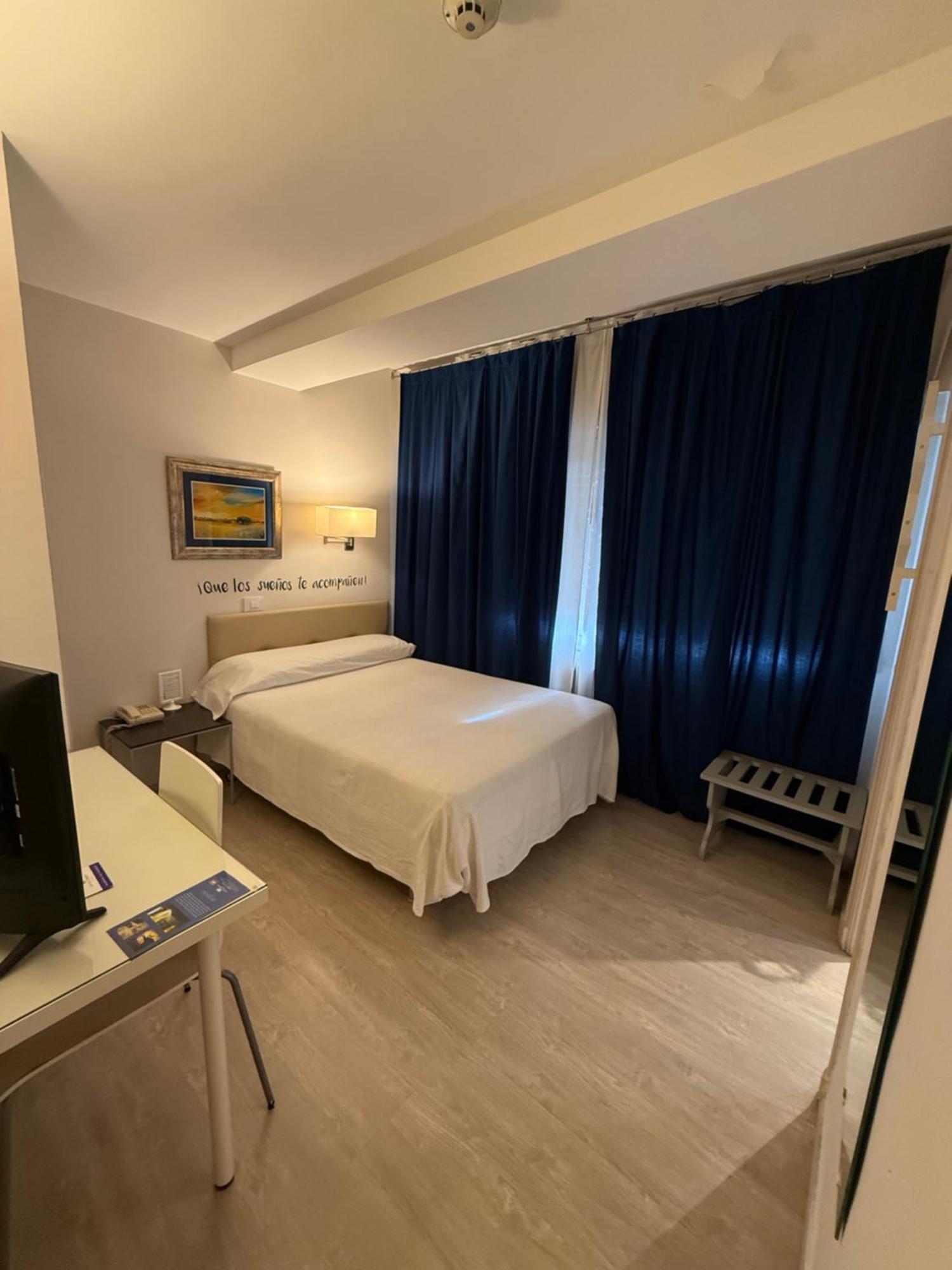ארנדו Hotel Virrey מראה חיצוני תמונה