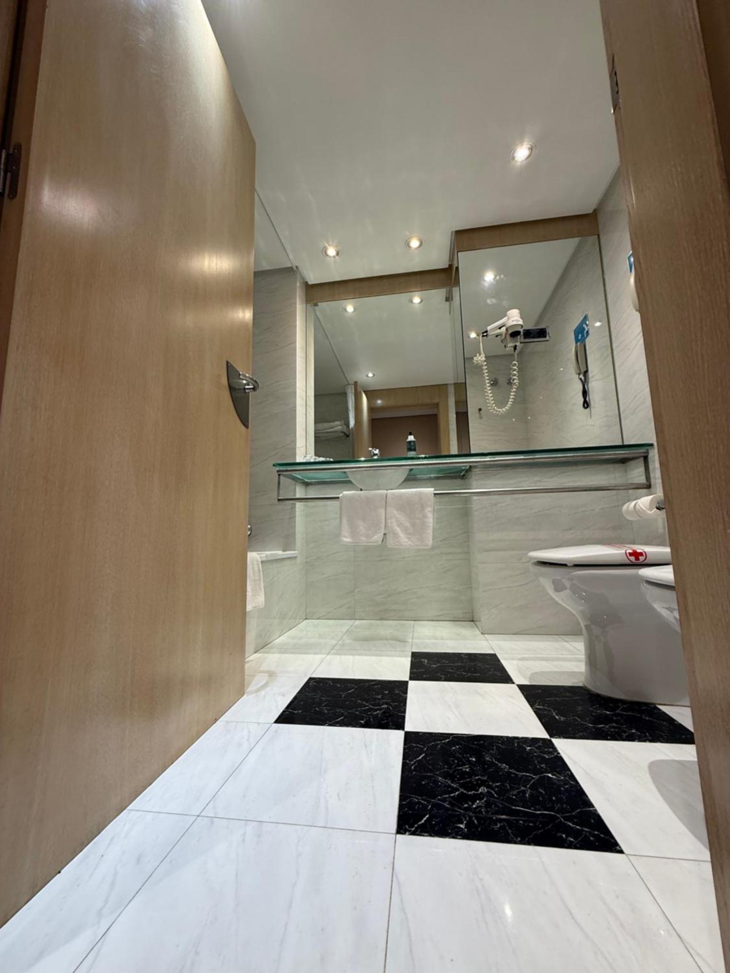 ארנדו Hotel Virrey מראה חיצוני תמונה