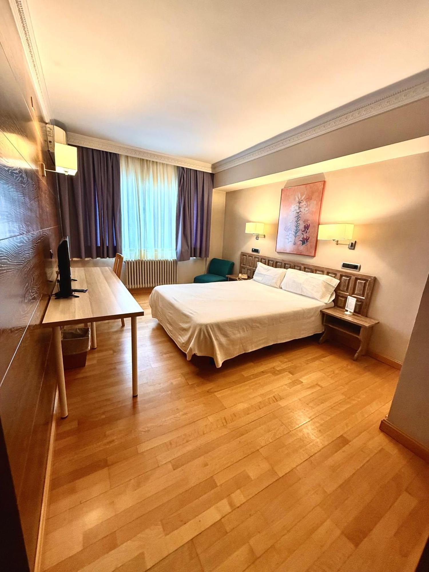 ארנדו Hotel Virrey מראה חיצוני תמונה