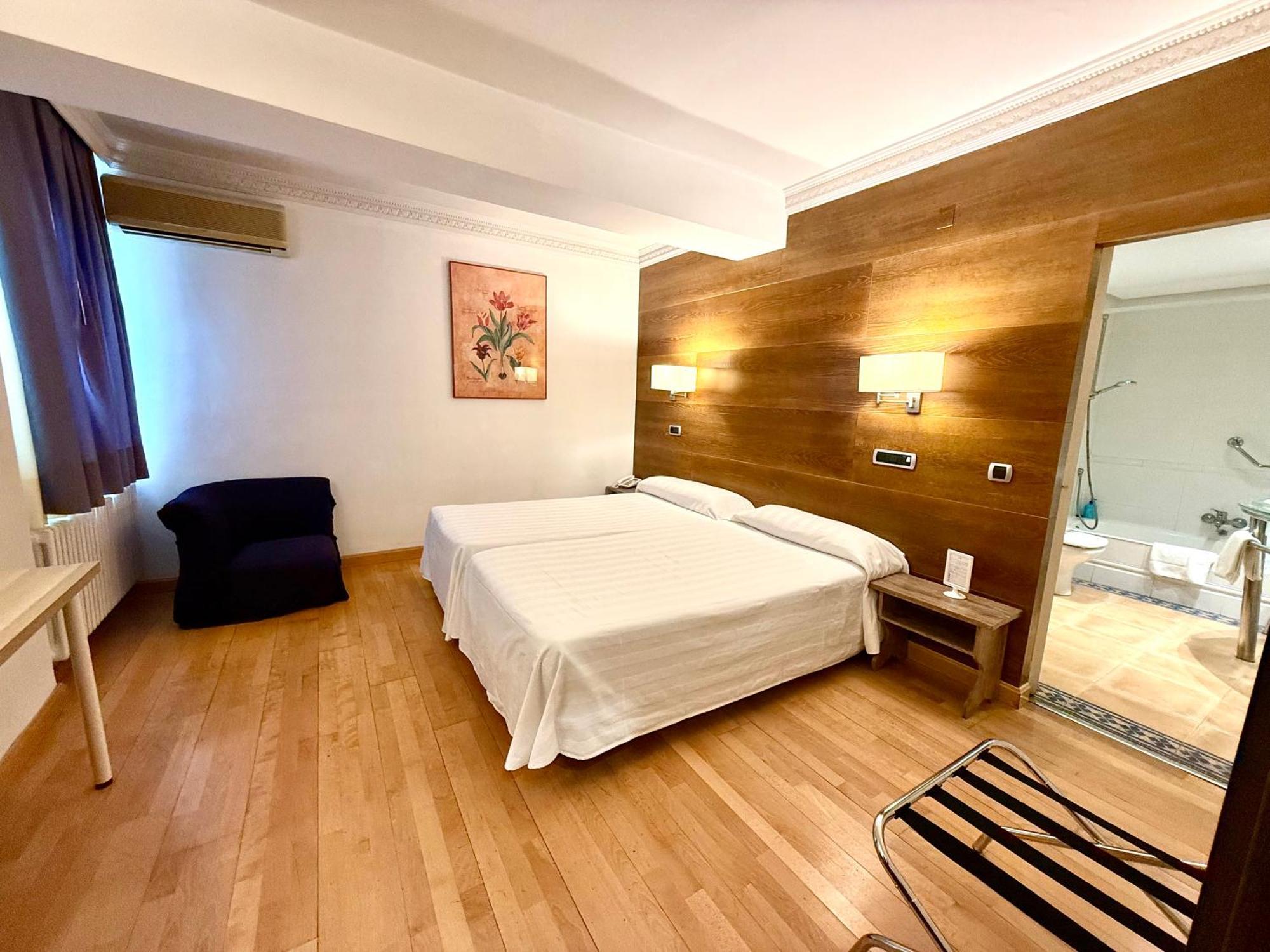 ארנדו Hotel Virrey מראה חיצוני תמונה
